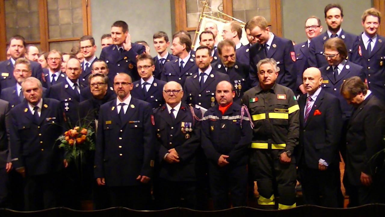 Remise médaille de la coopération internationale à M Candaele à Landshut