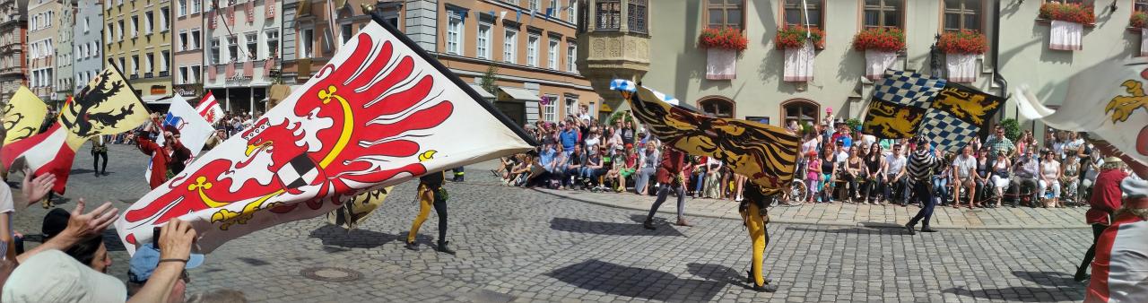 Fahnenschwinger les drapeaux en mouvement