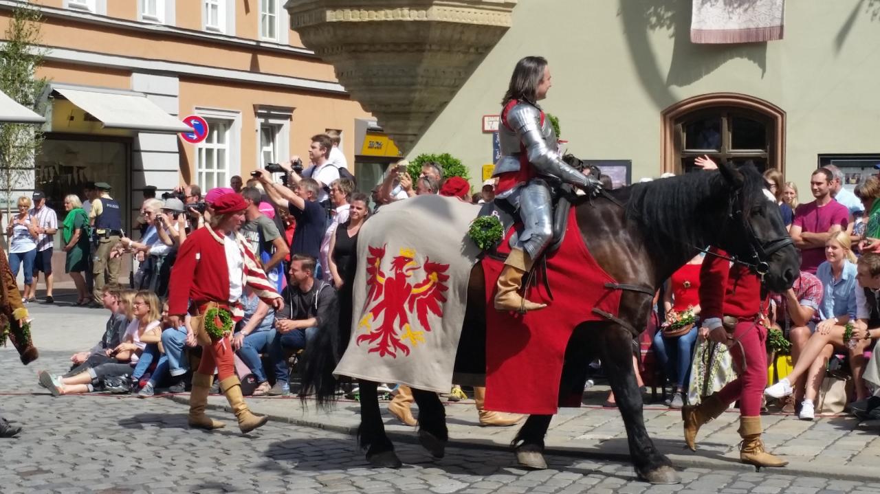 Edle Herren im Harnisch Nobles prêts pour le tournoi