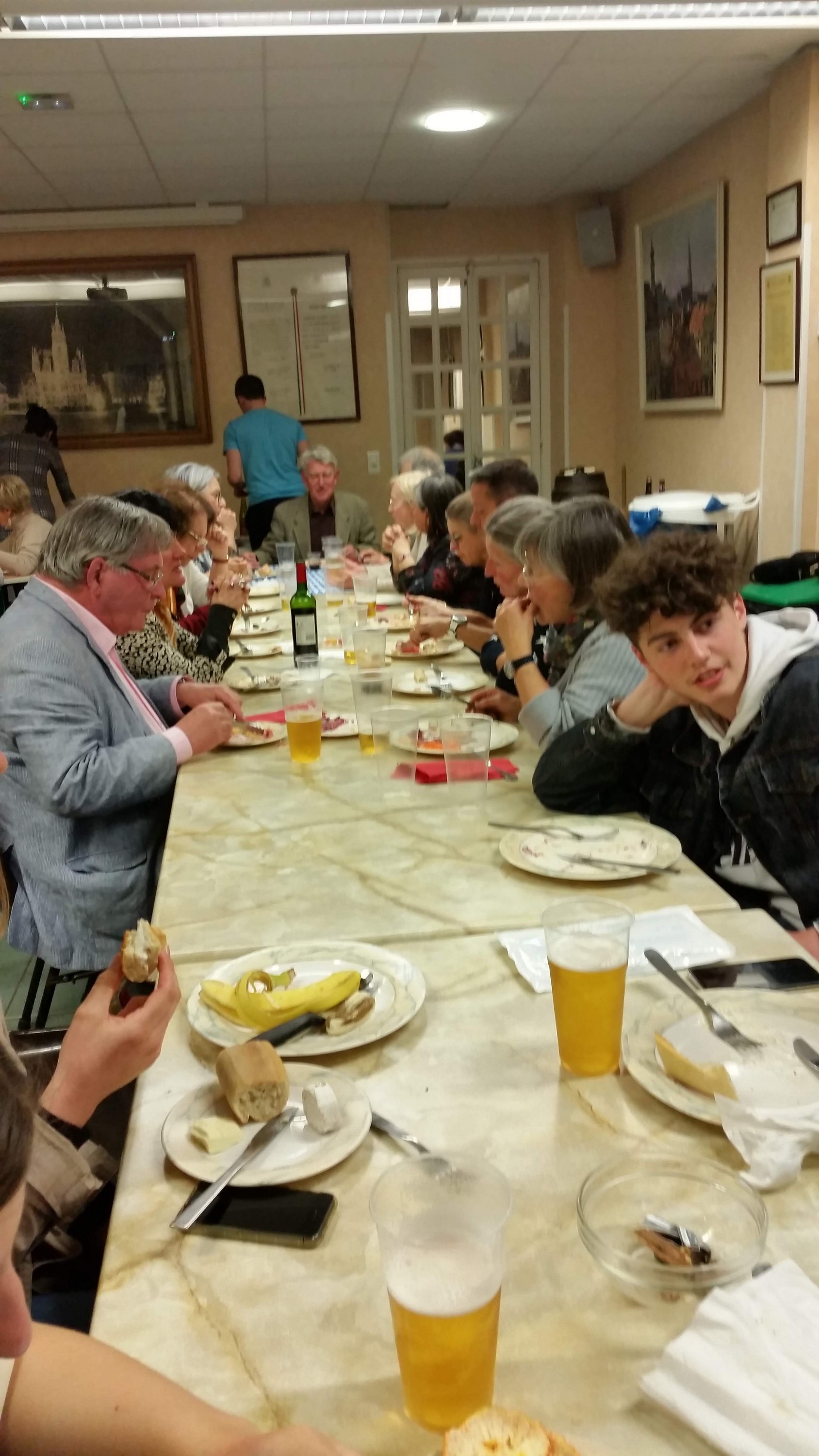 Stammtisch und Berufsschule Eins à la Maison de L'Europe