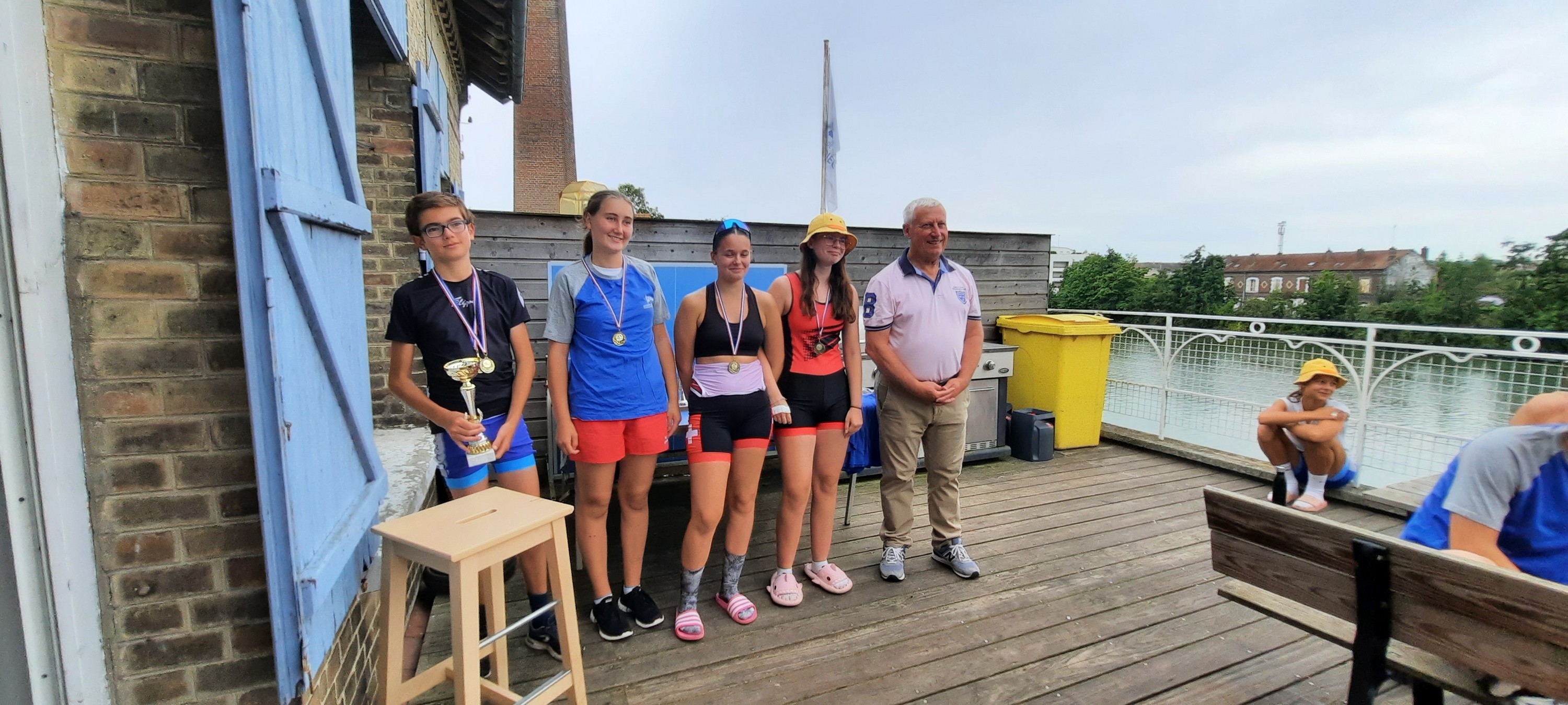 Remise des prix aprés les régates