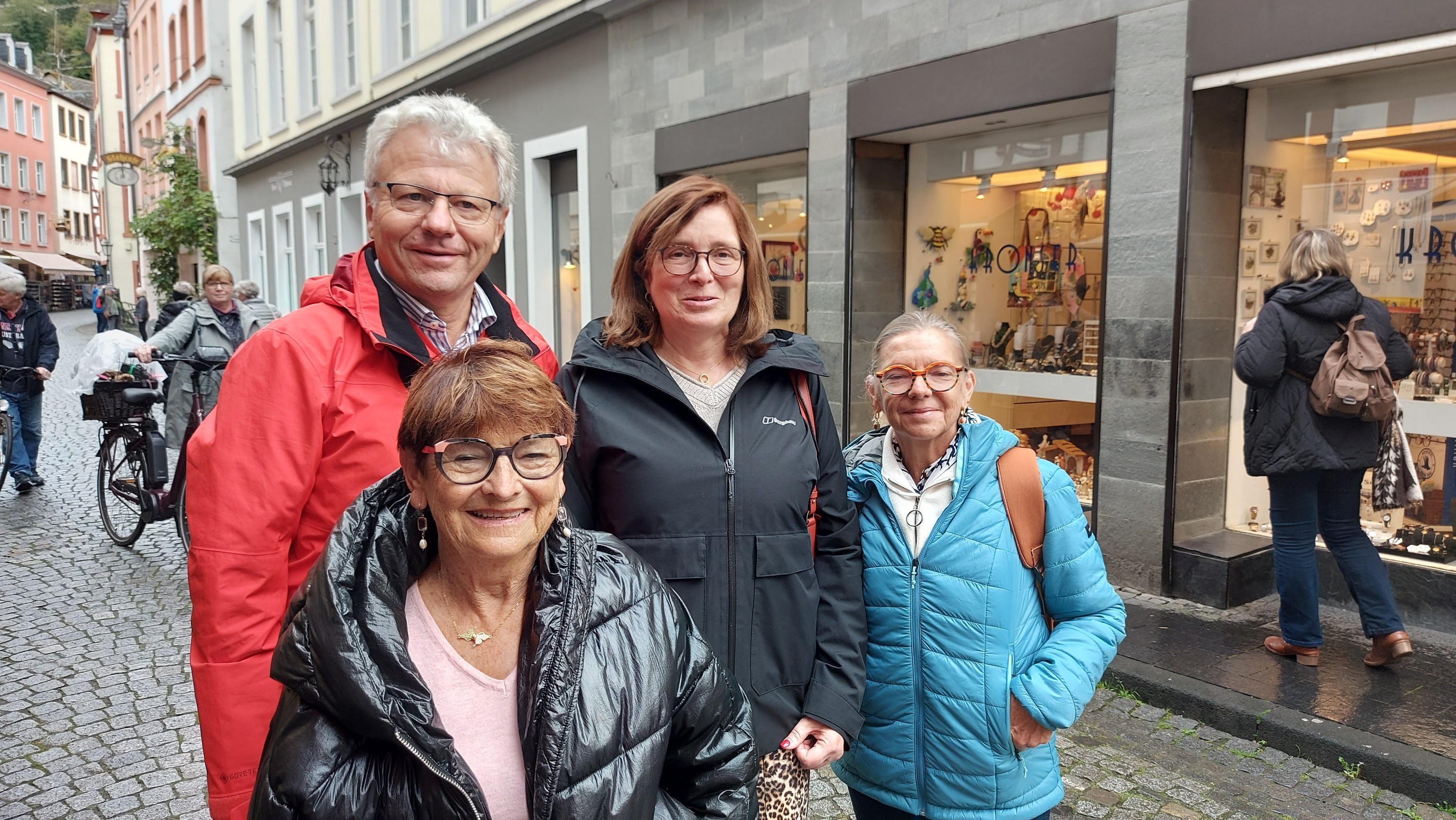 Hans et Pia, Michèle et Véronique