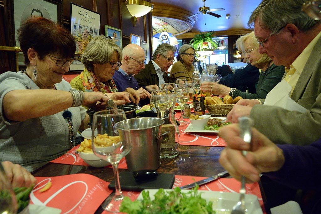 Stammtisch à la brasserie Parisienne