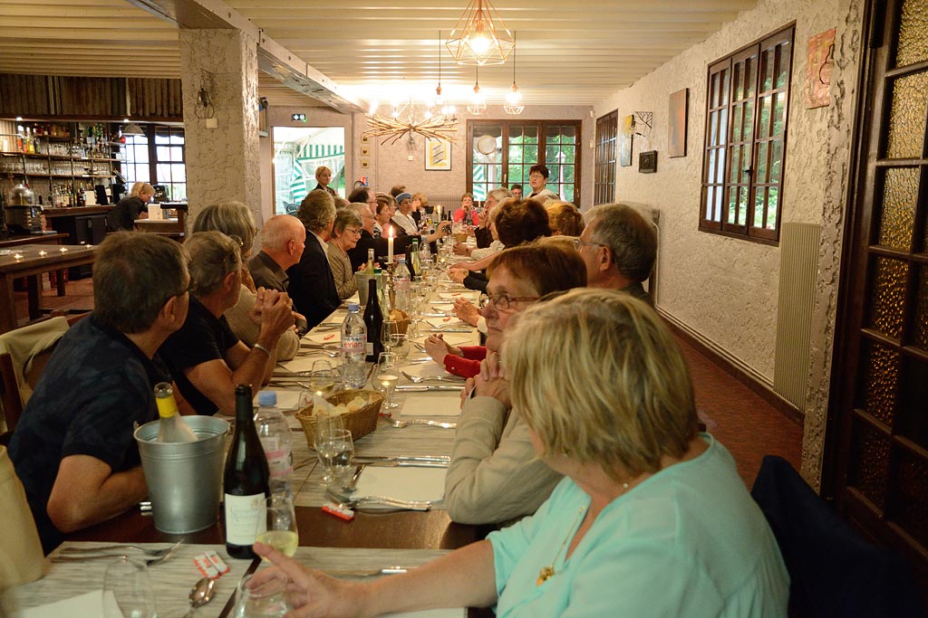 Soirée d'été au restaurant La ferme du Carandeau