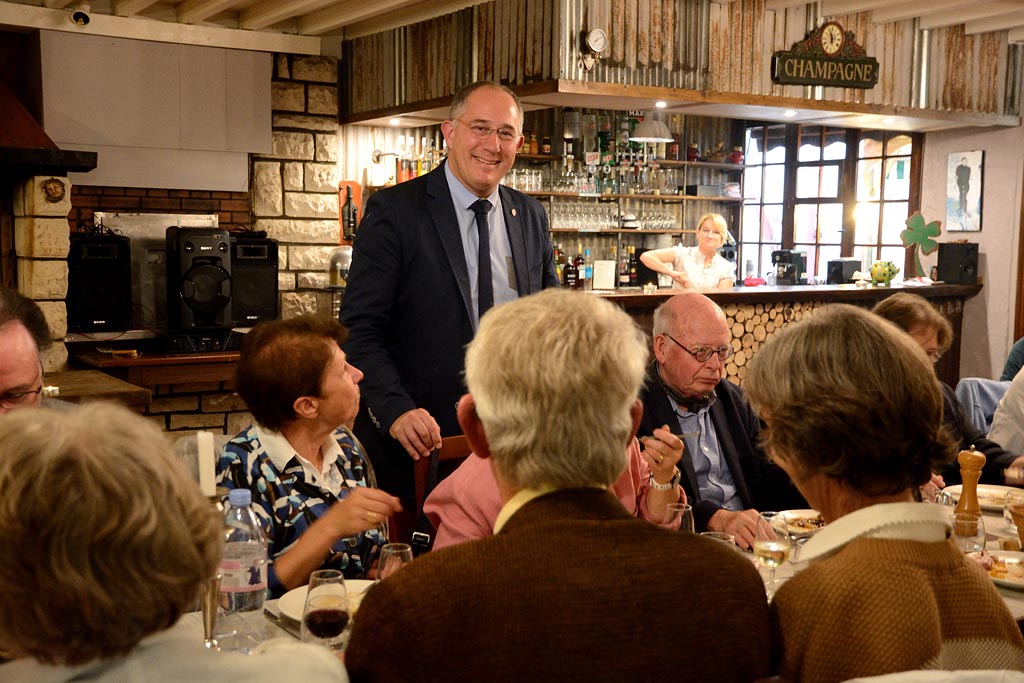 Soirée d'été au restaurant La ferme du Carandeau