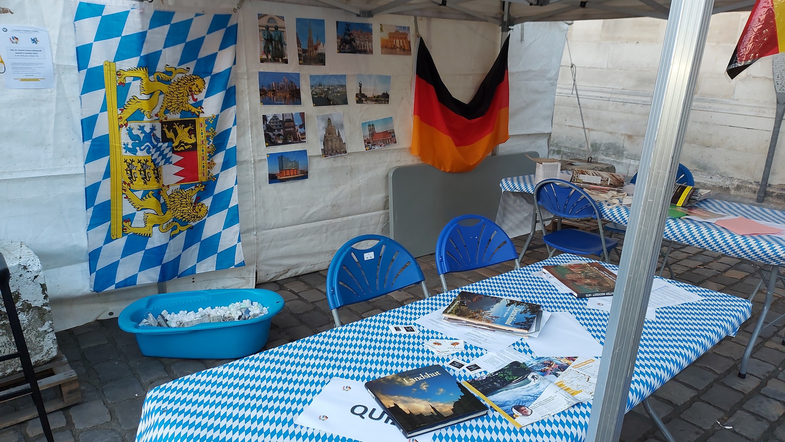 Le stand du quizz et de la pêche à la ligne