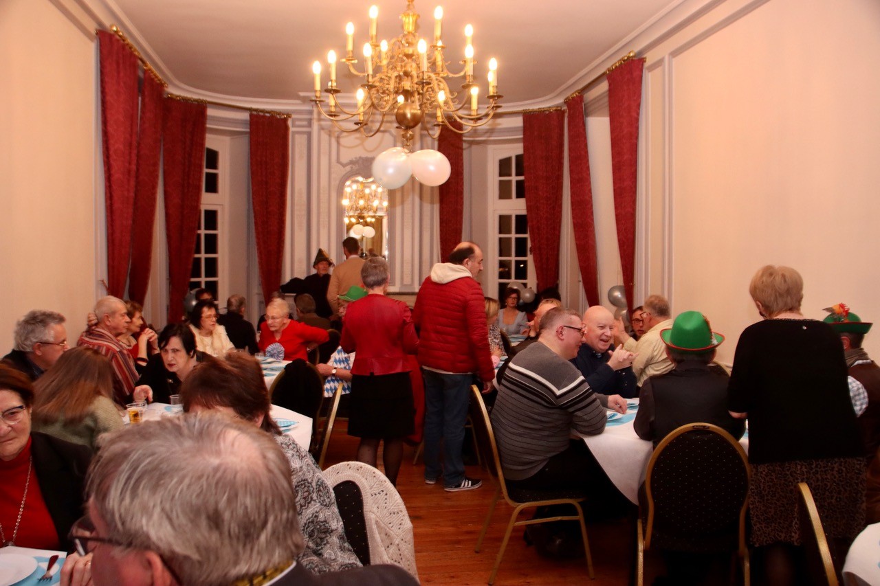 Grande Fête Bavaroise avec choucroute, bière, musique traditionnelle (et autres).