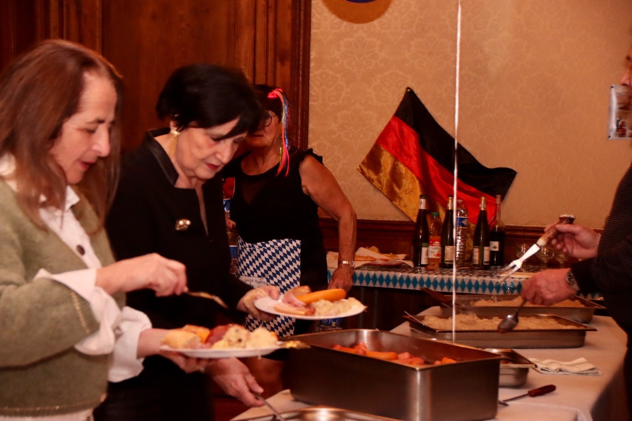 Grande Fête Bavaroise avec choucroute, bière, musique traditionnelle (et autres).