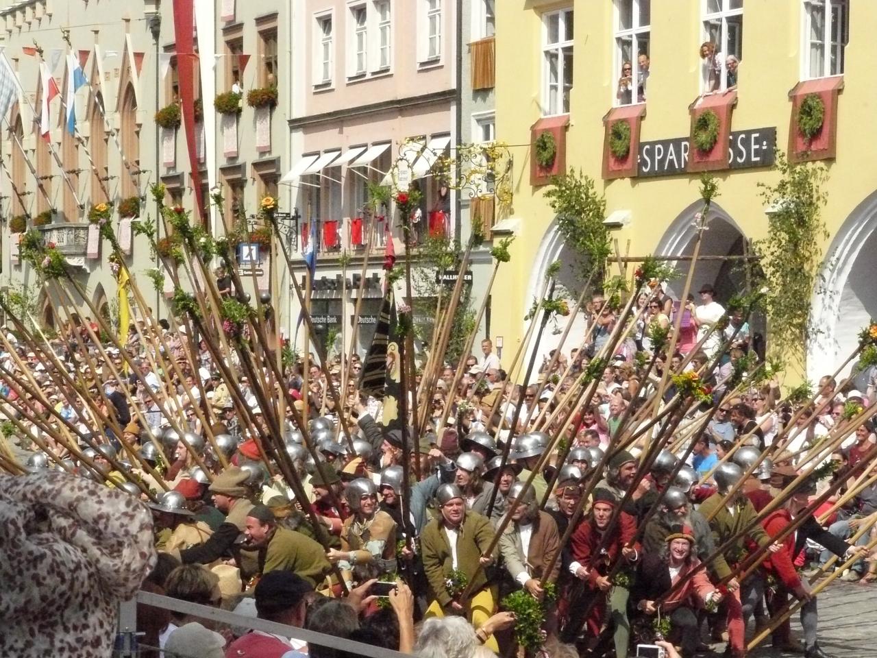 Hochzeitszug