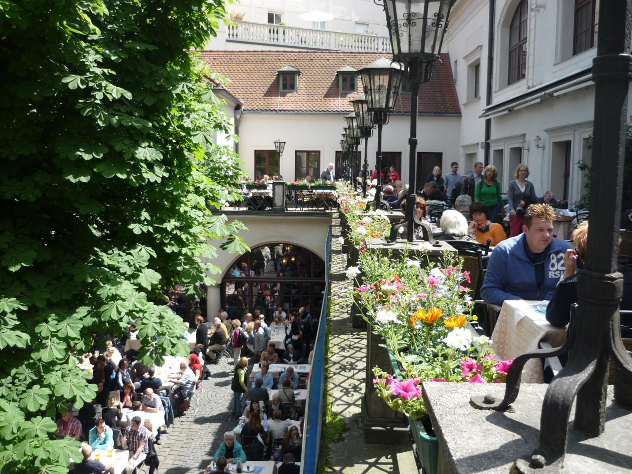 Biergarten de la Hofbräuhaus