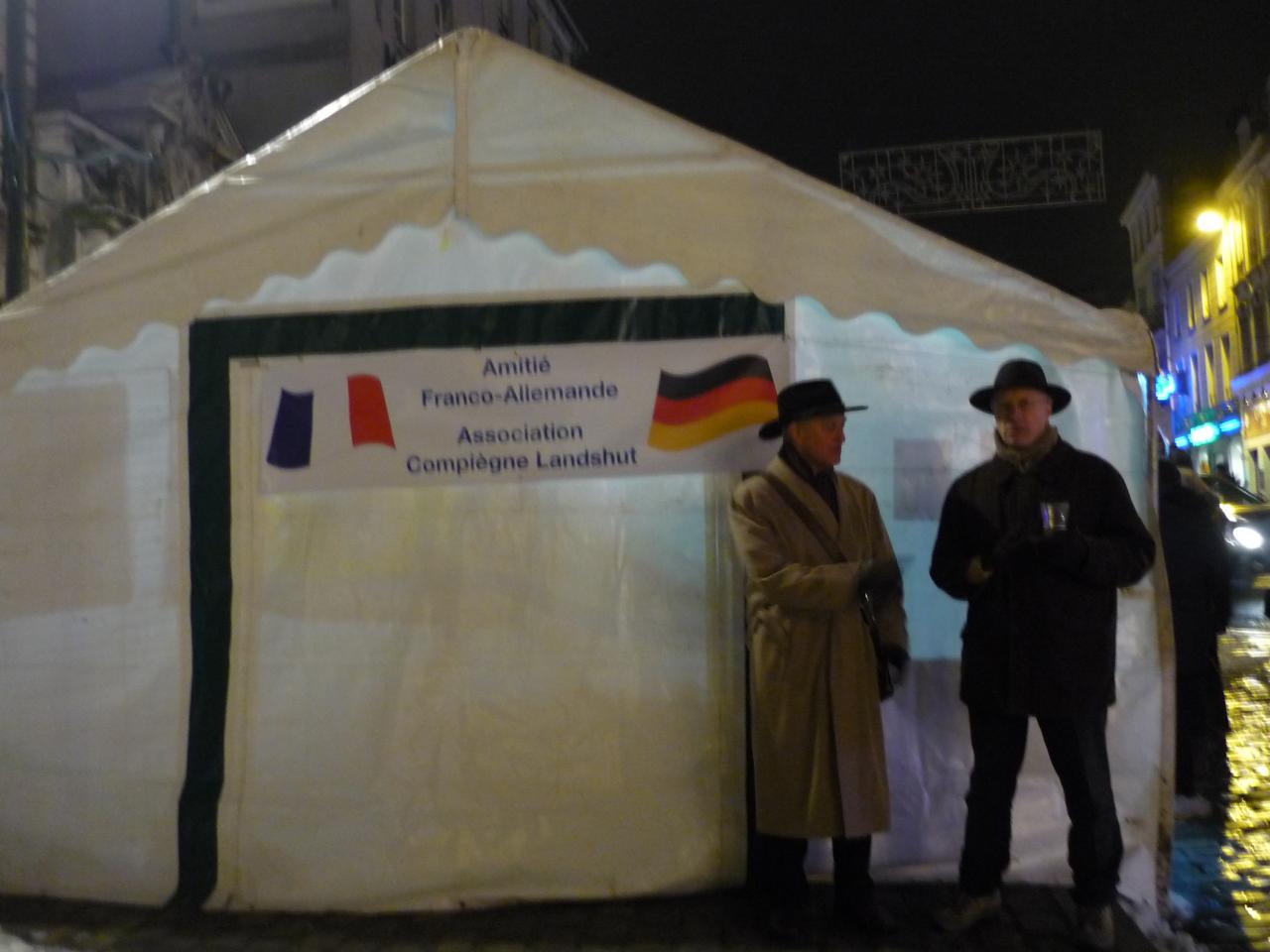 Fête de l'amitié franco-allemande devant l'hotel de ville à Compiègne