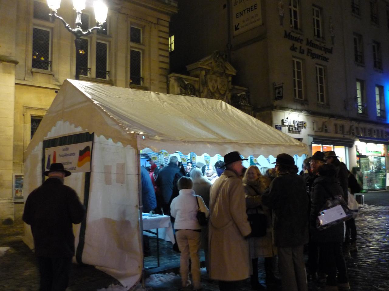 Fête de l'amitié franco-allemande devant l'hotel de ville à Compiègne