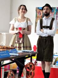 Dirndl und Lederhose