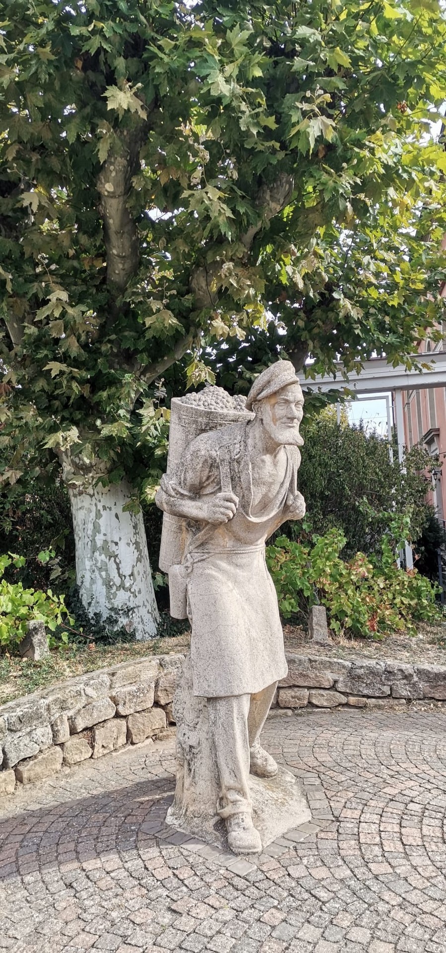 La statue du vigneron